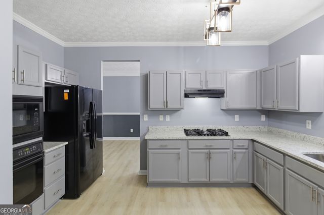 814 Shadow Lakes Drive, Lithonia, GA 30058
