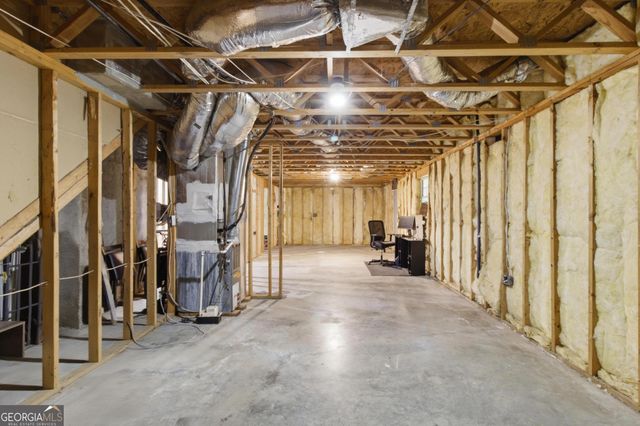 814 Shadow Lakes Drive, Lithonia, GA 30058