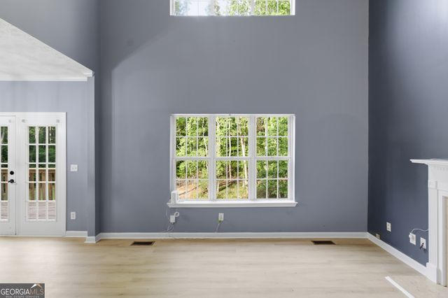 814 Shadow Lakes Drive, Lithonia, GA 30058