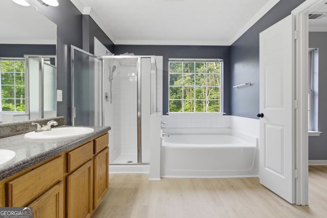 814 Shadow Lakes Drive, Lithonia, GA 30058