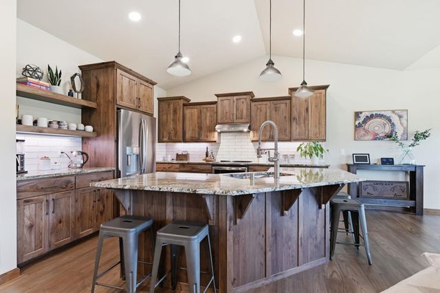 31914 N Zander Ln, Chattaroy, WA 99003