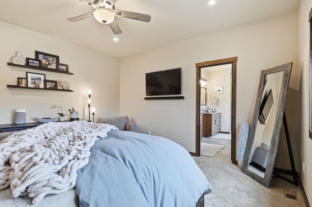 31914 N Zander Ln, Chattaroy, WA 99003