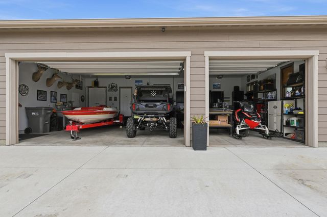 31914 N Zander Ln, Chattaroy, WA 99003