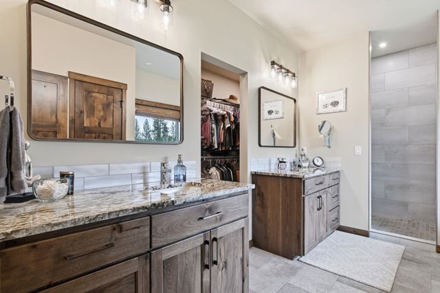 31914 N Zander Ln, Chattaroy, WA 99003