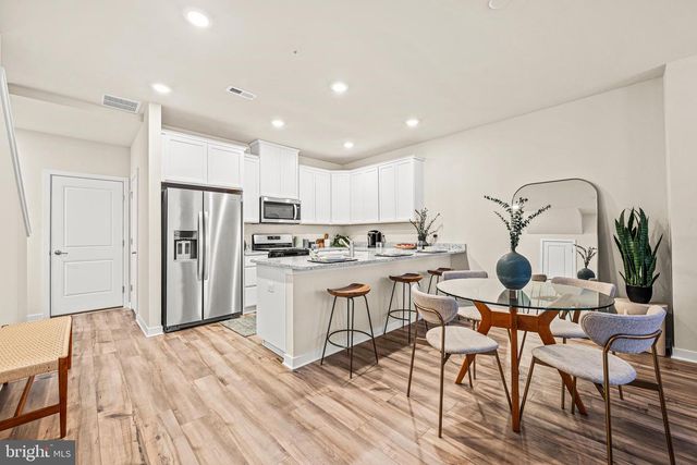 733 PLATINUM DR, Phoenixville, PA 19460