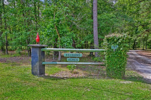 157 Gallashaw Road, Summerville, SC 29483