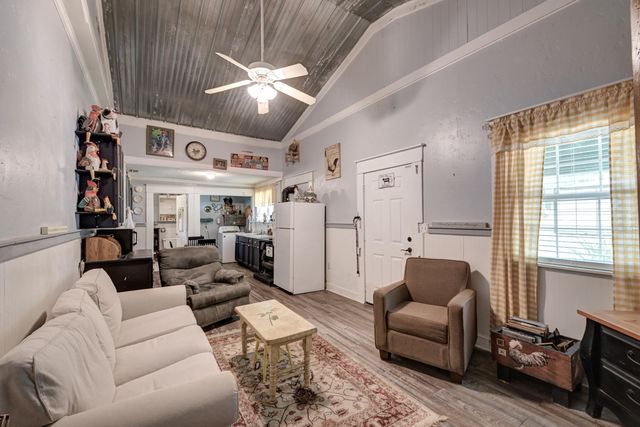 157 Gallashaw Road, Summerville, SC 29483