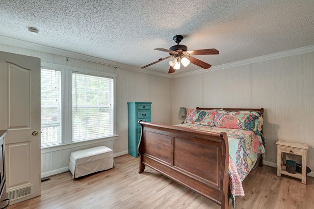 157 Gallashaw Road, Summerville, SC 29483