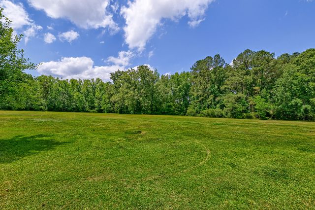157 Gallashaw Road, Summerville, SC 29483
