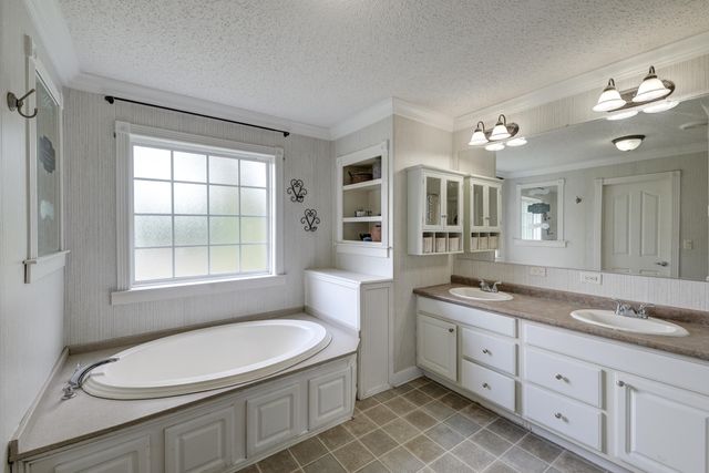 157 Gallashaw Road, Summerville, SC 29483