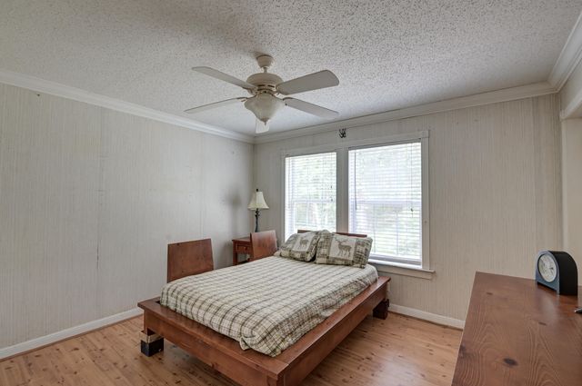 157 Gallashaw Road, Summerville, SC 29483