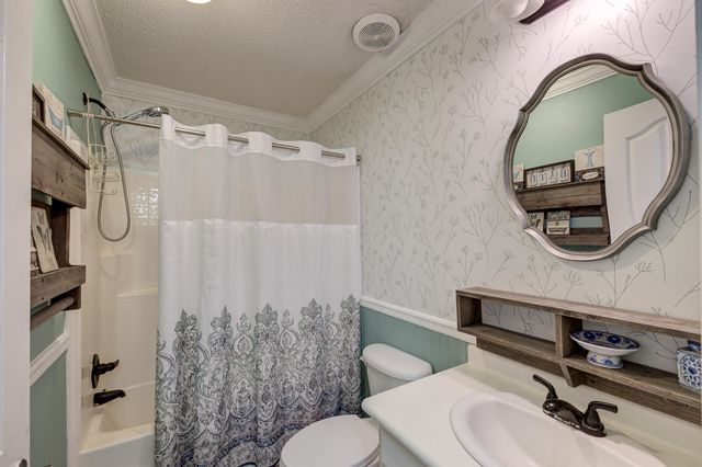 157 Gallashaw Road, Summerville, SC 29483