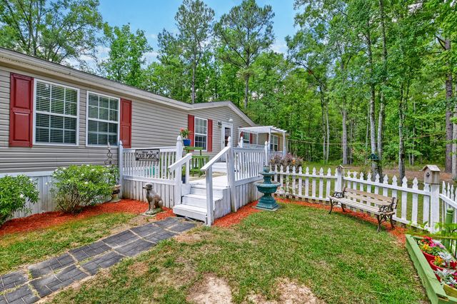 157 Gallashaw Road, Summerville, SC 29483