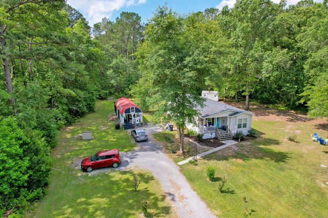 157 Gallashaw Road, Summerville, SC 29483