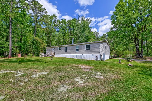 157 Gallashaw Road, Summerville, SC 29483