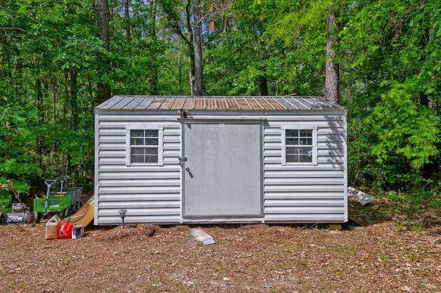 157 Gallashaw Road, Summerville, SC 29483