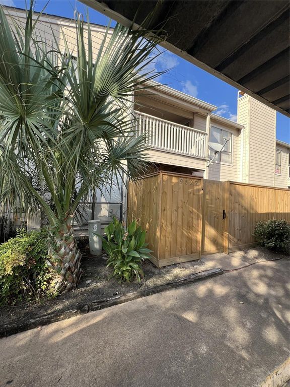 9522 Pagewood Lane 9522, Houston, TX 77063