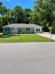 30 W Bel Air Blvd, Clarksville, TN 37042