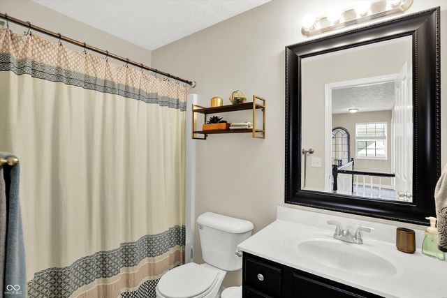 9682 Indigo Lane, Fishers, IN 46038