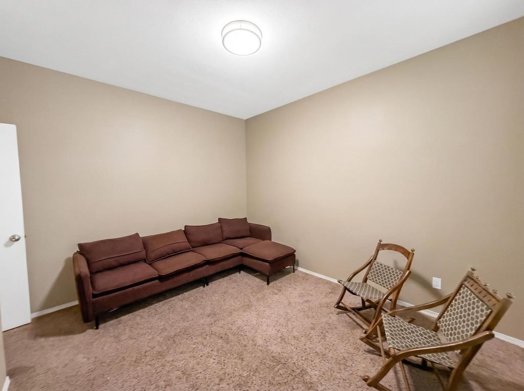 Image 20 of property listing at 2811 Walton Avenue, Sanger, CA 93657