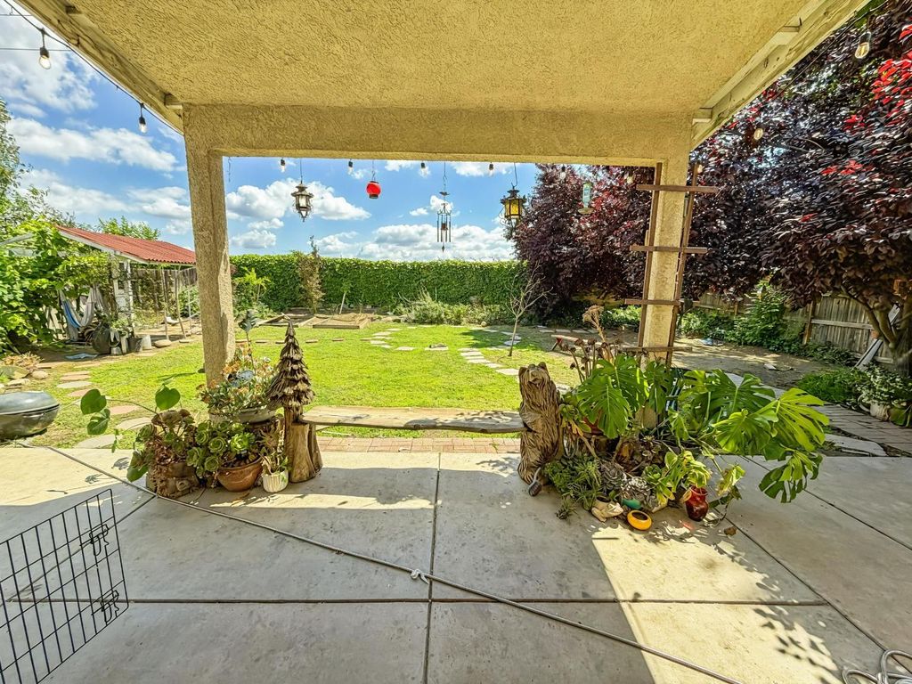 Image 31 of property listing at 2811 Walton Avenue, Sanger, CA 93657