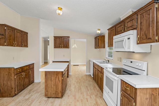 60 MAPLE Lane, Newberry, SC 29108