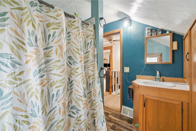 314 Main Street, Center Point, IA 52213