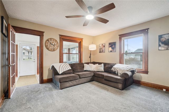 314 Main Street, Center Point, IA 52213