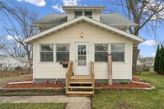 314 Main Street, Center Point, IA 52213