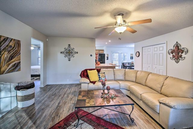 11 Rubi Circle, Hot Springs Village, AR 71909