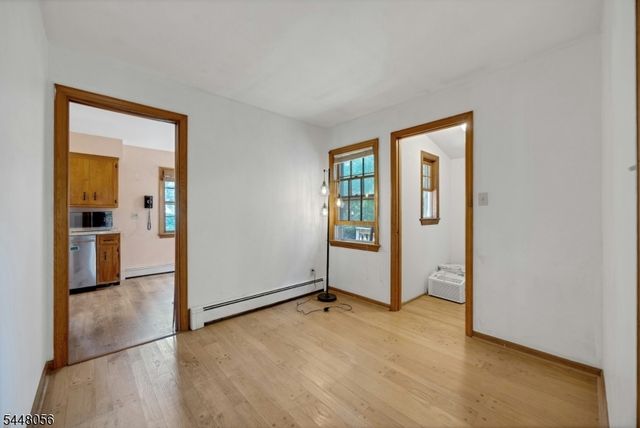 51 Laurel Dr, Wayne Twp., NJ 07470