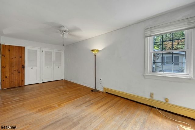 51 Laurel Dr, Wayne Twp., NJ 07470