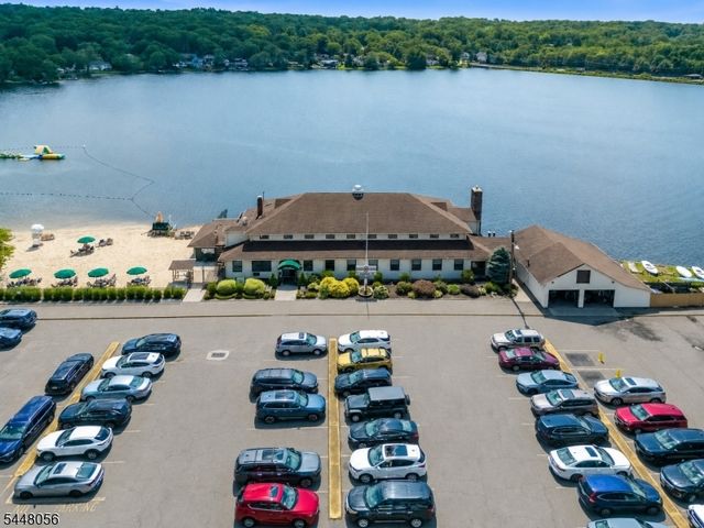 51 Laurel Dr, Wayne Twp., NJ 07470