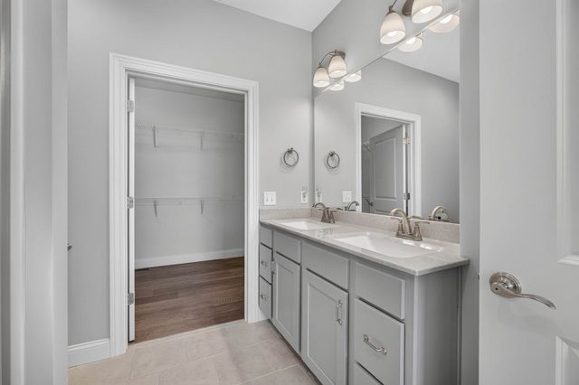 5555 E Creekside Lane 0, Bettendorf, IA 52722