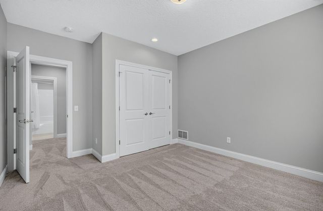 5555 E Creekside Lane 0, Bettendorf, IA 52722