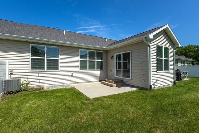 5555 E Creekside Lane 0, Bettendorf, IA 52722