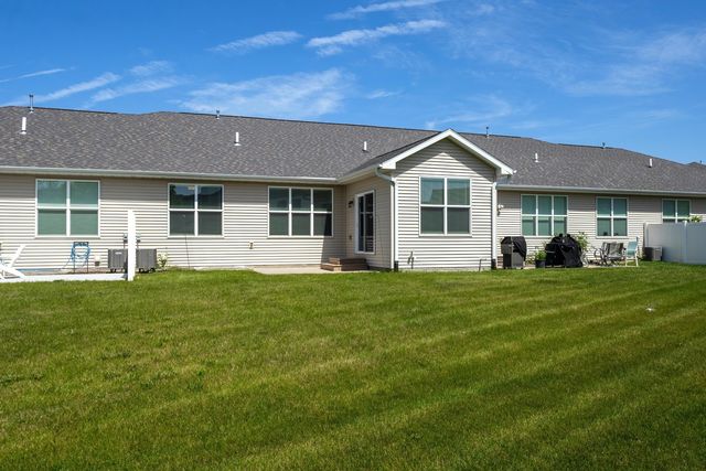 5555 E Creekside Lane 0, Bettendorf, IA 52722