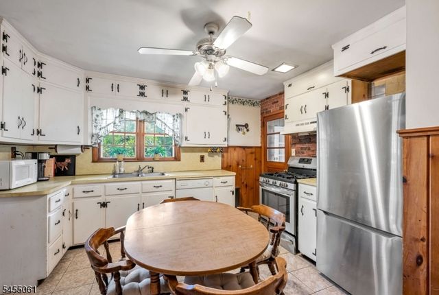 115 Riverwood Ave, Bedminster Twp., NJ 07921