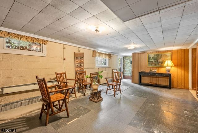 115 Riverwood Ave, Bedminster Twp., NJ 07921