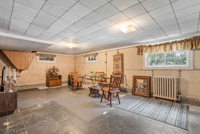 115 Riverwood Ave, Bedminster Twp., NJ 07921
