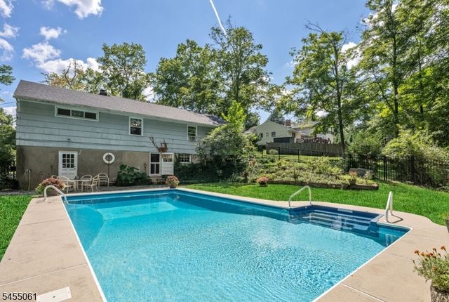 115 Riverwood Ave, Bedminster Twp., NJ 07921