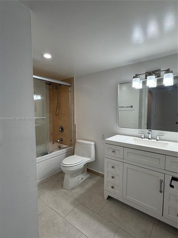 1688 West Ave 706, Miami Beach, FL 33139