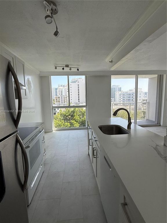 1688 West Ave 706, Miami Beach, FL 33139