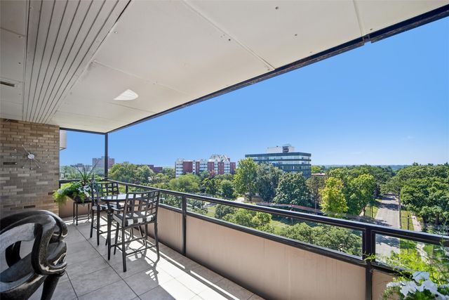 3663 Grand Avenue 906 & 907, Des Moines, IA 50312