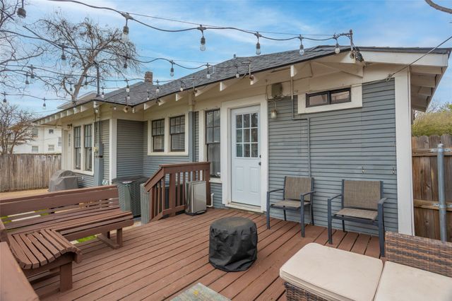 1421 S Adams Street, Fort Worth, TX 76104