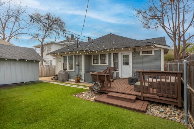 1421 S Adams Street, Fort Worth, TX 76104