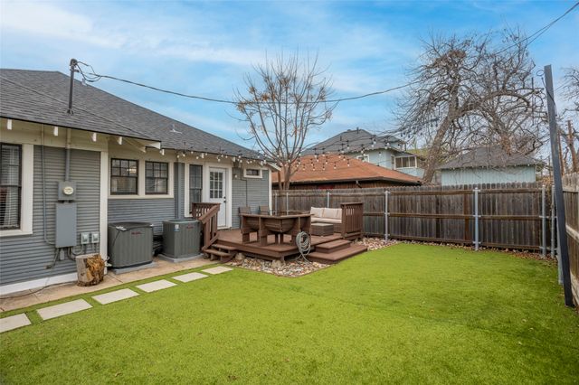 1421 S Adams Street, Fort Worth, TX 76104