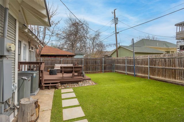 1421 S Adams Street, Fort Worth, TX 76104