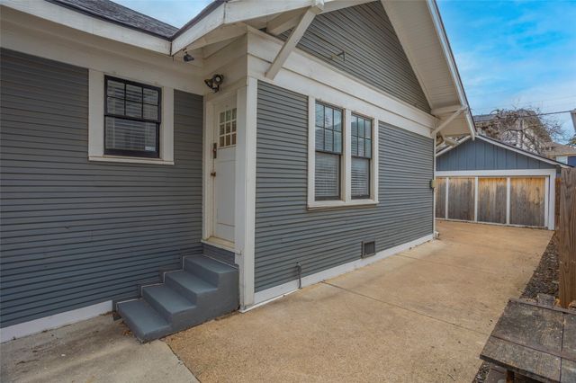 1421 S Adams Street, Fort Worth, TX 76104