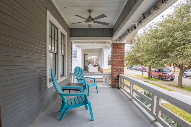 1421 S Adams Street, Fort Worth, TX 76104